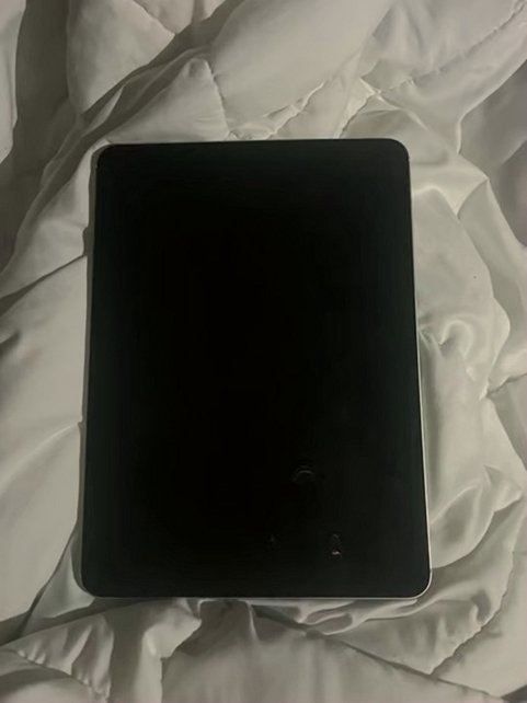 Apple iPad Air 5th Generation 64GB Unlocked Used