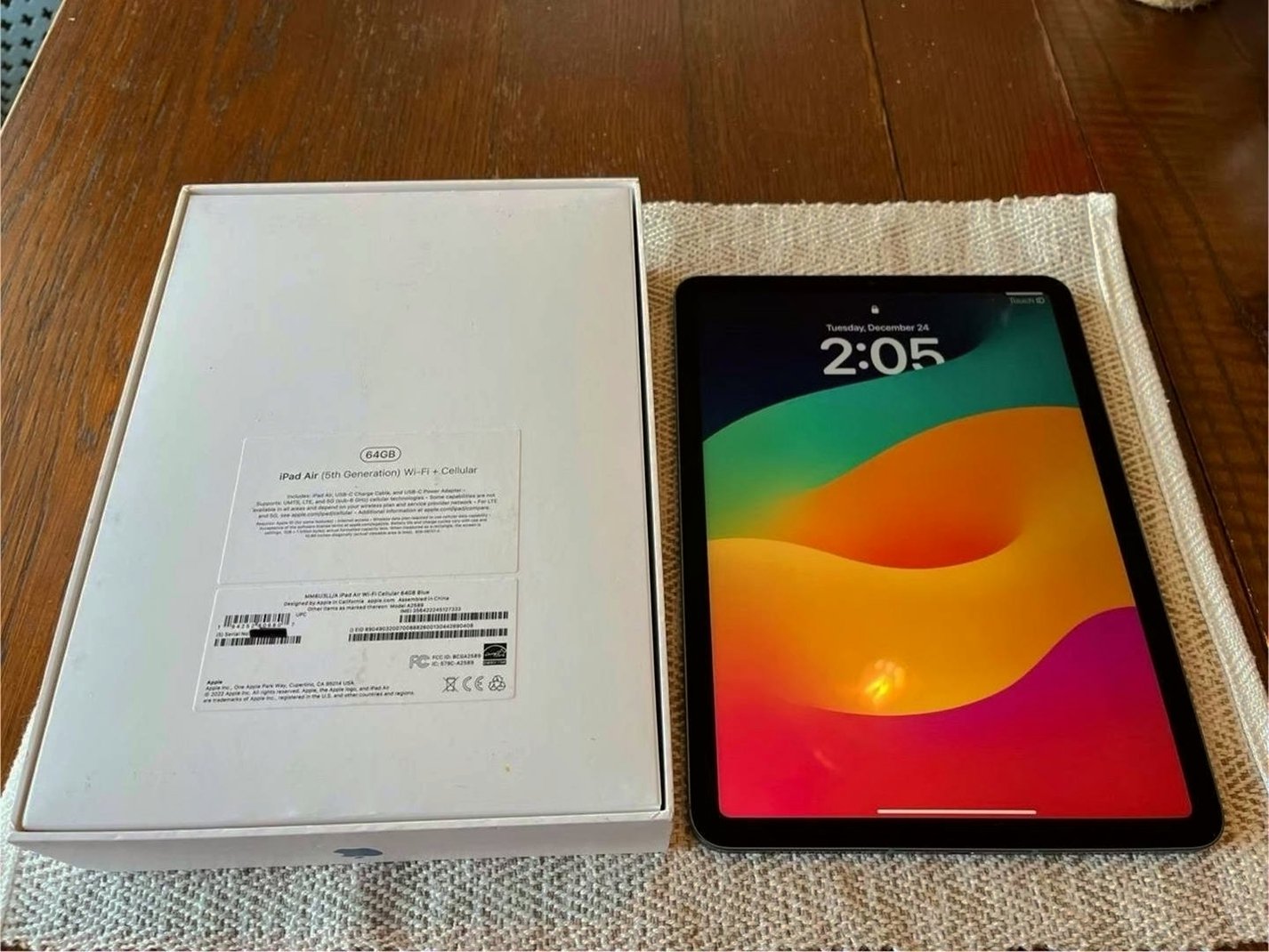Apple iPad Air 5th Generation 64GB Space Gray Unlocked - Used