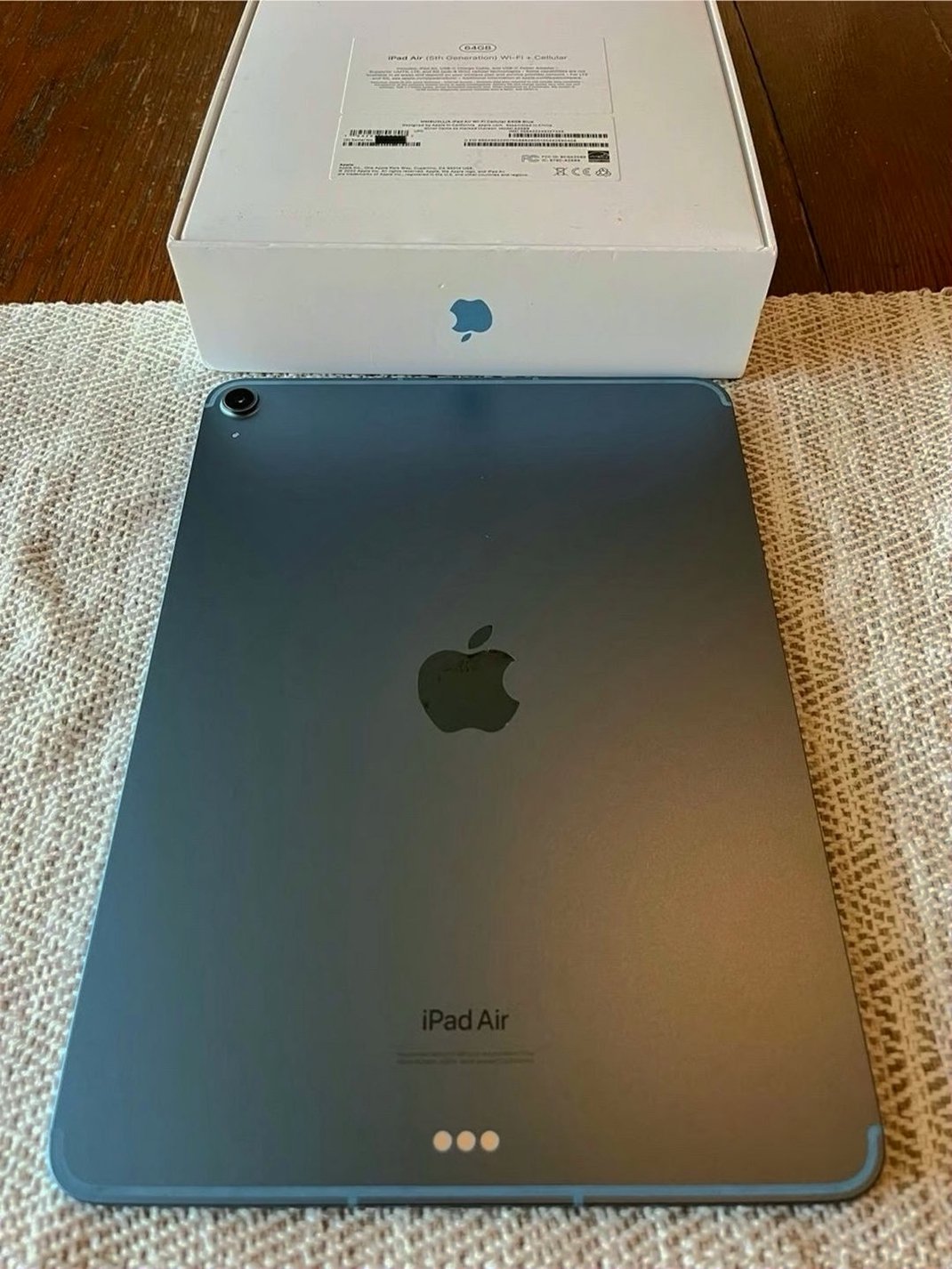 Apple iPad Air 5th Generation 64GB Space Gray Unlocked - Used image 2