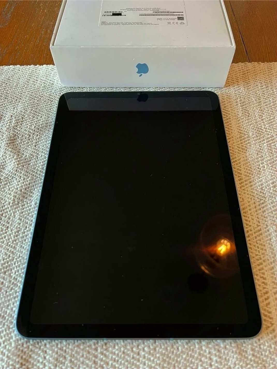 Apple iPad Air 5th Generation 64GB Space Gray Unlocked - Used image 3