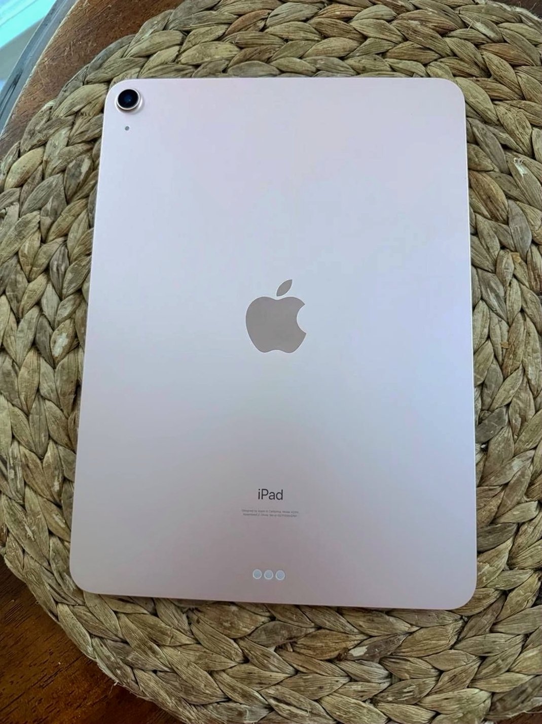 Apple iPad Air 8X86 64GB Space Gray Unlocked - Used image 4