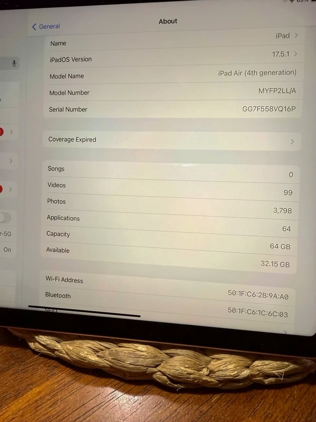 Apple iPad Air 8X86 64GB Space Gray Unlocked - Used image 5