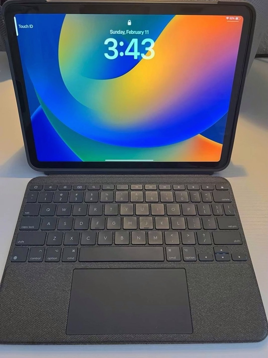 Apple iPad Air 5th Generation 64GB Space Grey Unlocked - Used