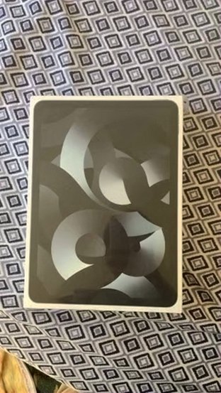Apple iPad Air 5th Generation 64GB Gray Unlocked - Used image 2