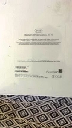 Apple iPad Air 5th Generation 64GB Gray Unlocked - Used image 3