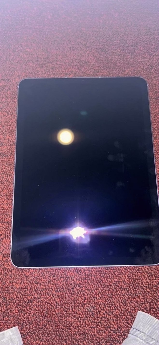 Apple iPad Air 5th Generation 256GB Purple Unlocked - Used