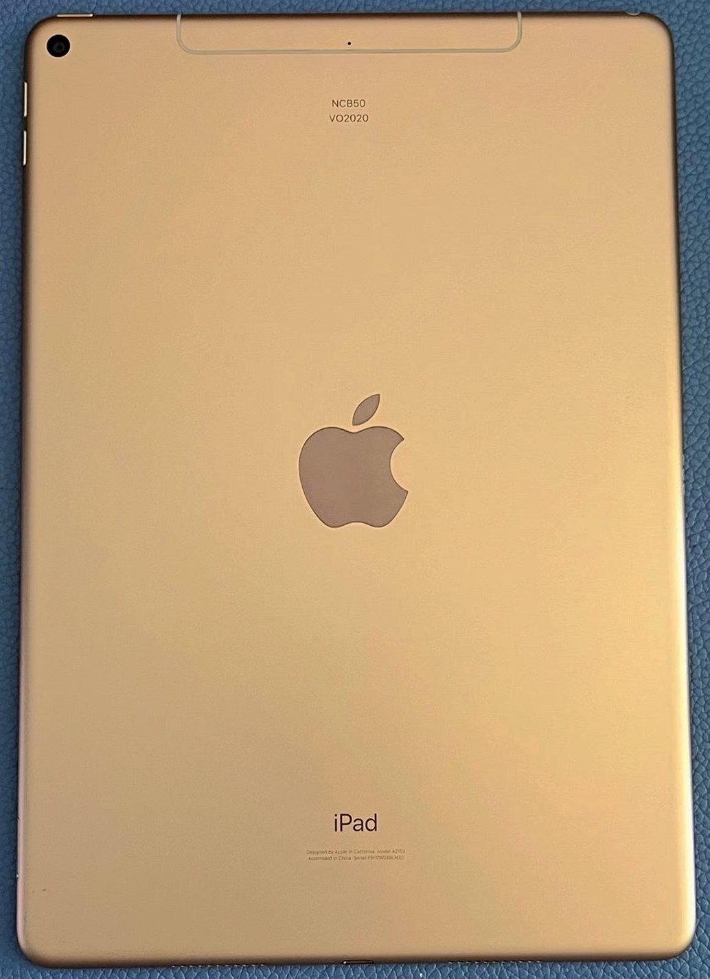 Apple iPad Air 3 256GB Gold Unlocked - Used image 3