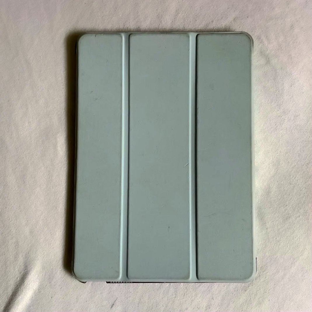 Apple iPad Air 4th Gen 64GB Sky Blue Unlocked - Used image 3