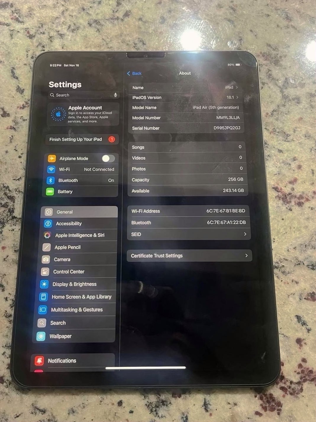 Apple iPad Air 5th Generation 256GB Space Gray Unlocked - Used image 3