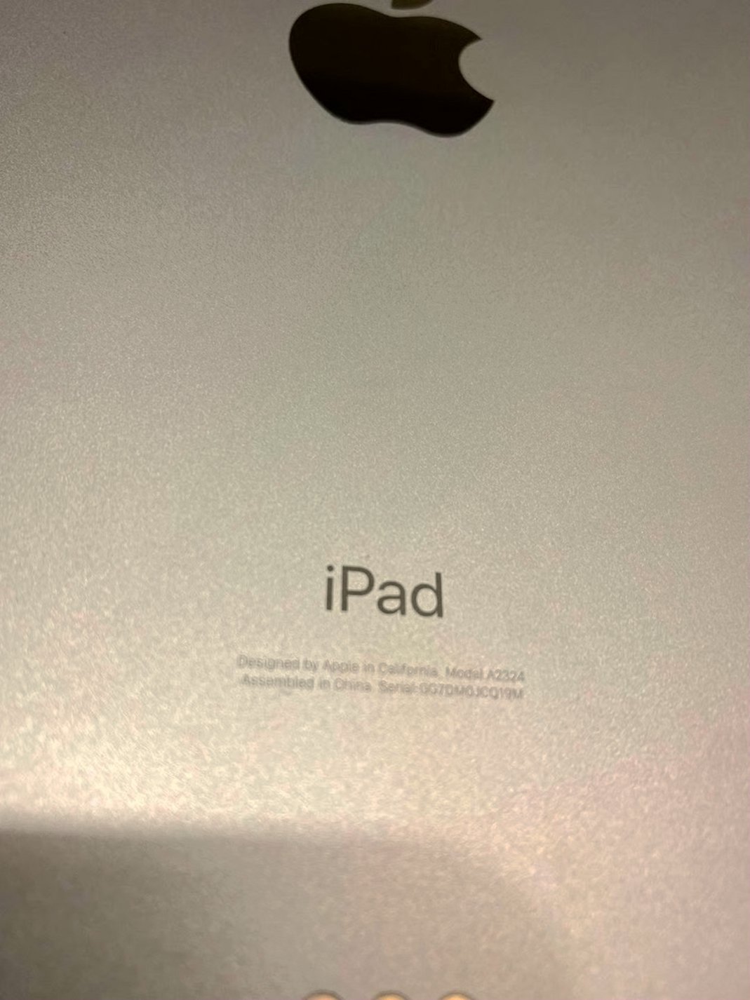 Apple iPad Air 5A99 64GB Space Gray Unlocked - Used image 3