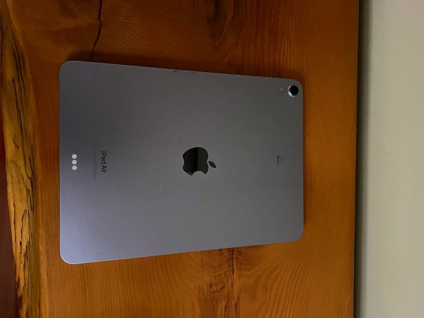Apple iPad Air 5th Generation 256GB Space Gray Unlocked - Used image 3