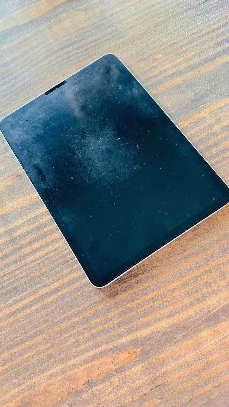 Apple iPad Air 4th Generation 256GB Silver Unlocked - Used image 3