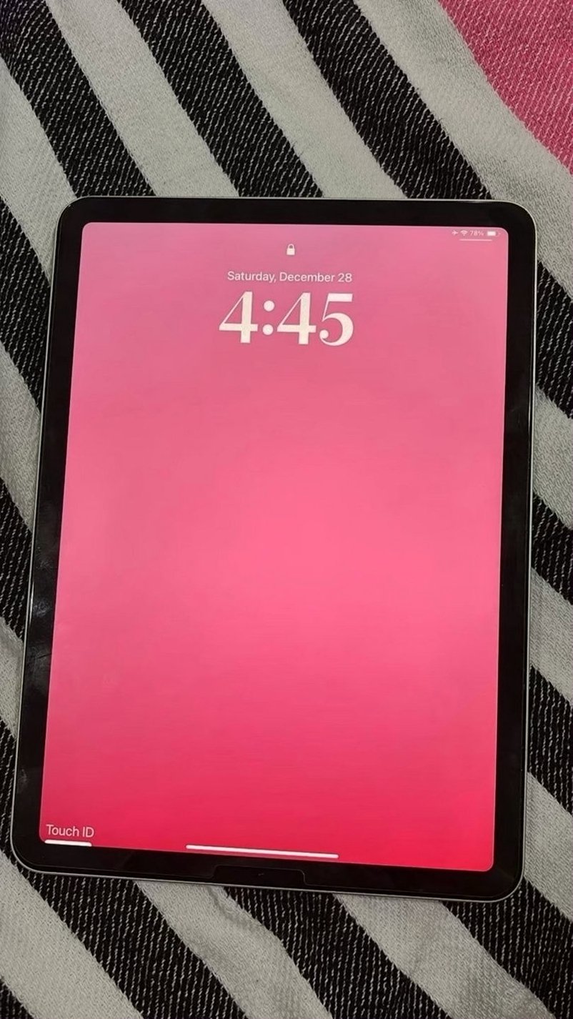 Apple iPad Air 4th Generation 256GB Space Gray Unlocked - Used