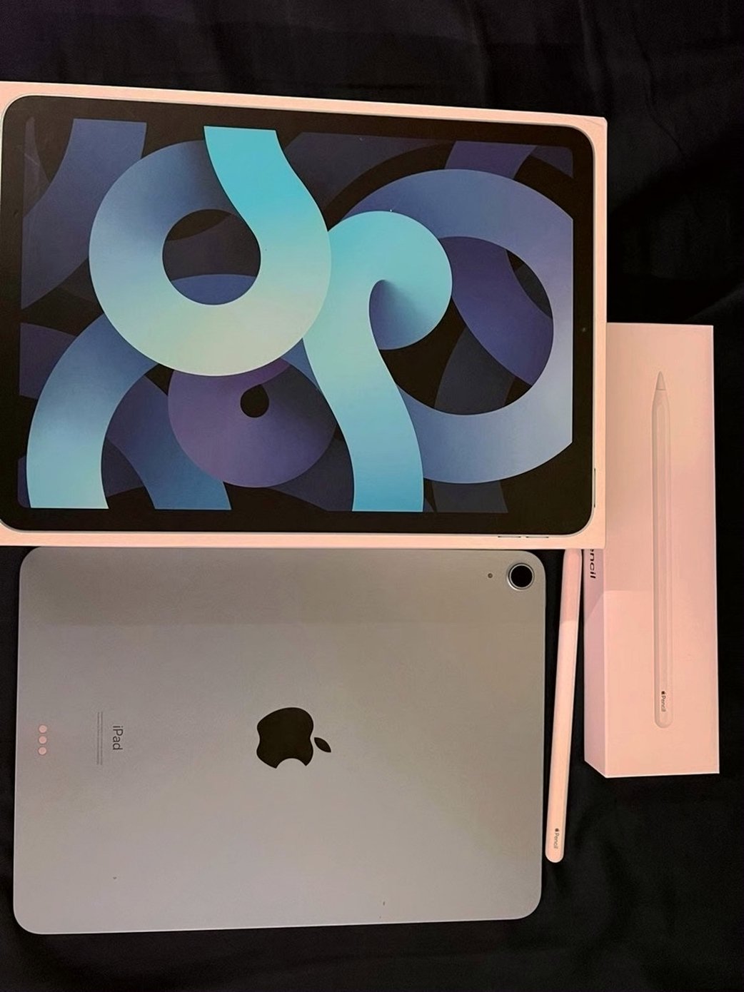 Apple iPad Air 4th Generation Sky Blue Unlocked - Used