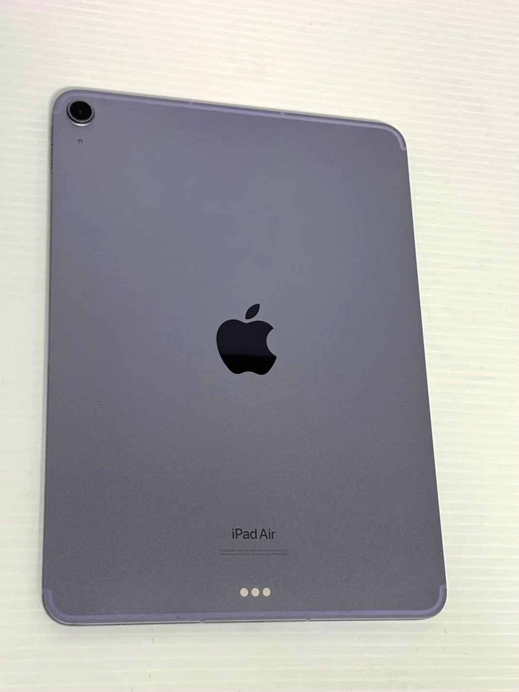 Apple iPad Air 5th Generation 256GB Cellular Unlocked - Used image 3
