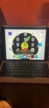 Apple iPad Air 2 64GB Silver Unlocked - Used