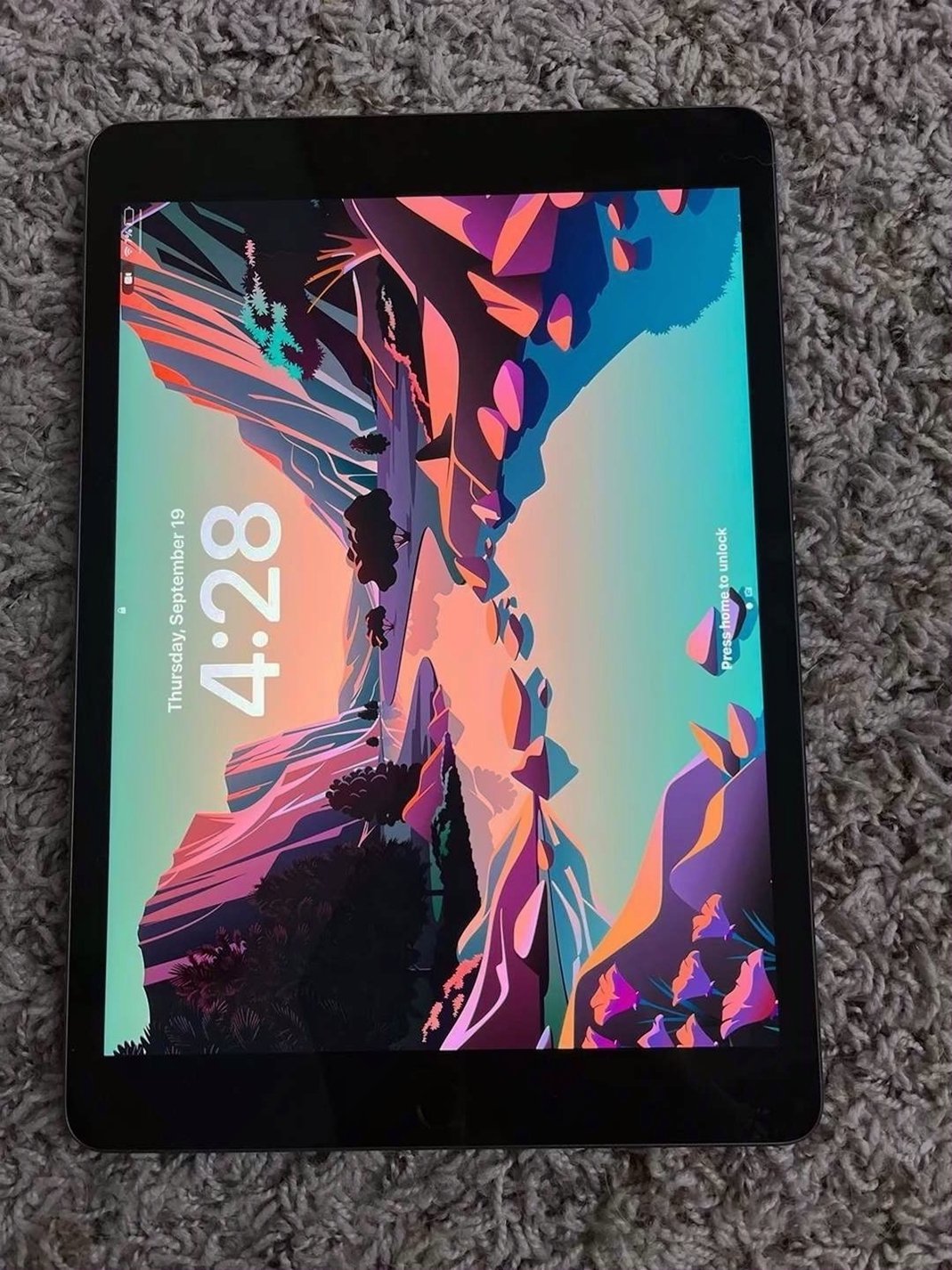 Apple iPad Air 10th Gen 64GB Space Grey Unlocked - Used image 3