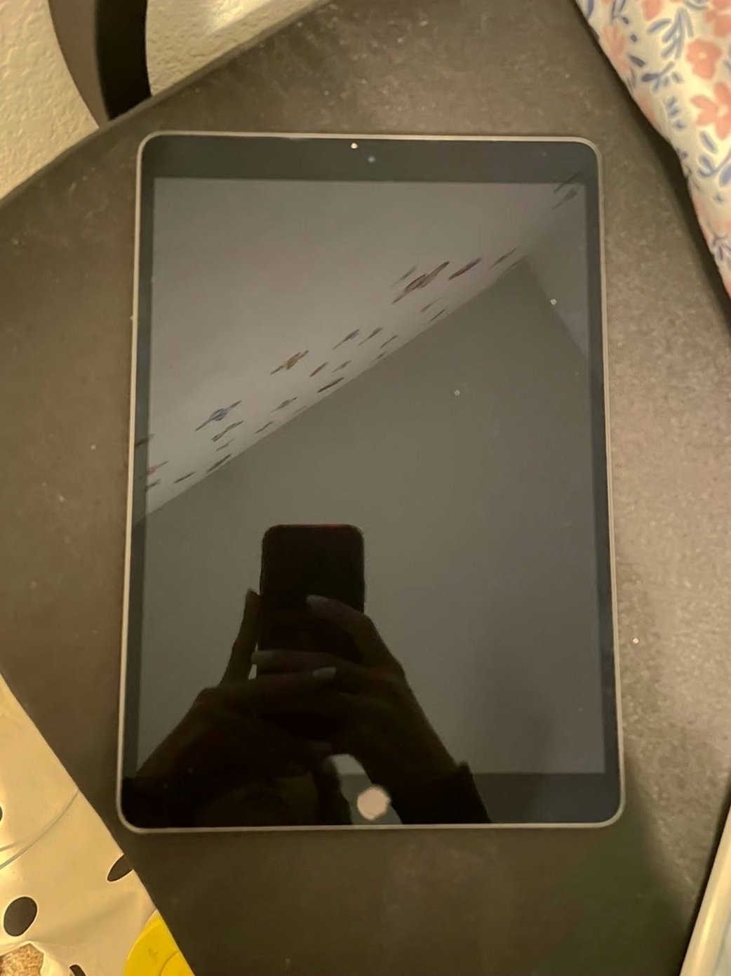 Apple iPad Air Wi-Fi 64GB Space Gray Unlocked - Used
