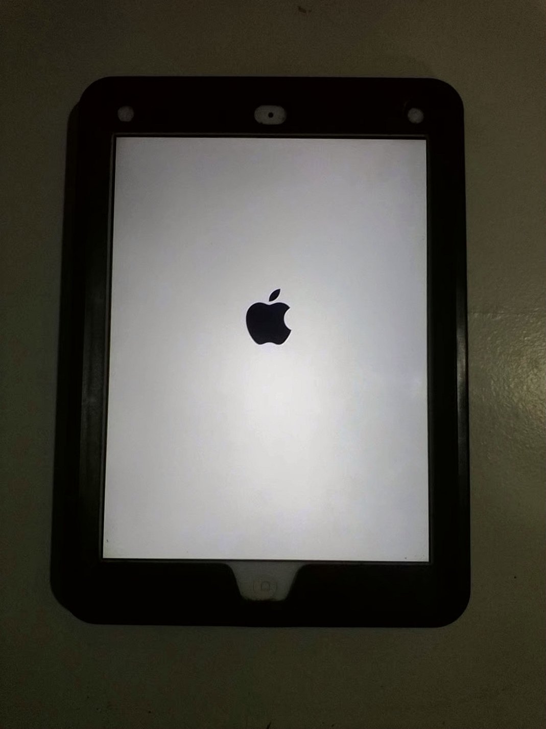 Apple iPad mini 8G73 64GB Space Gray Unlocked - Used image 4