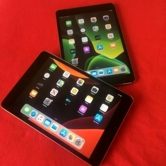 Apple iPad Mini 2 16GB Black Unlocked Used - Set of Two image 2