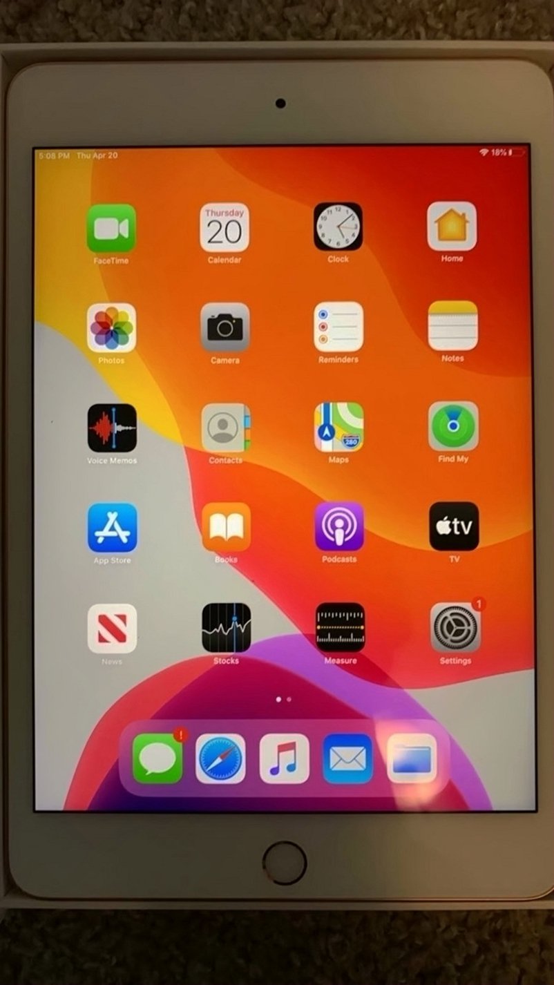 Apple iPad Mini 5th Generation 64GB Rose Gold Unlocked - Used image 3