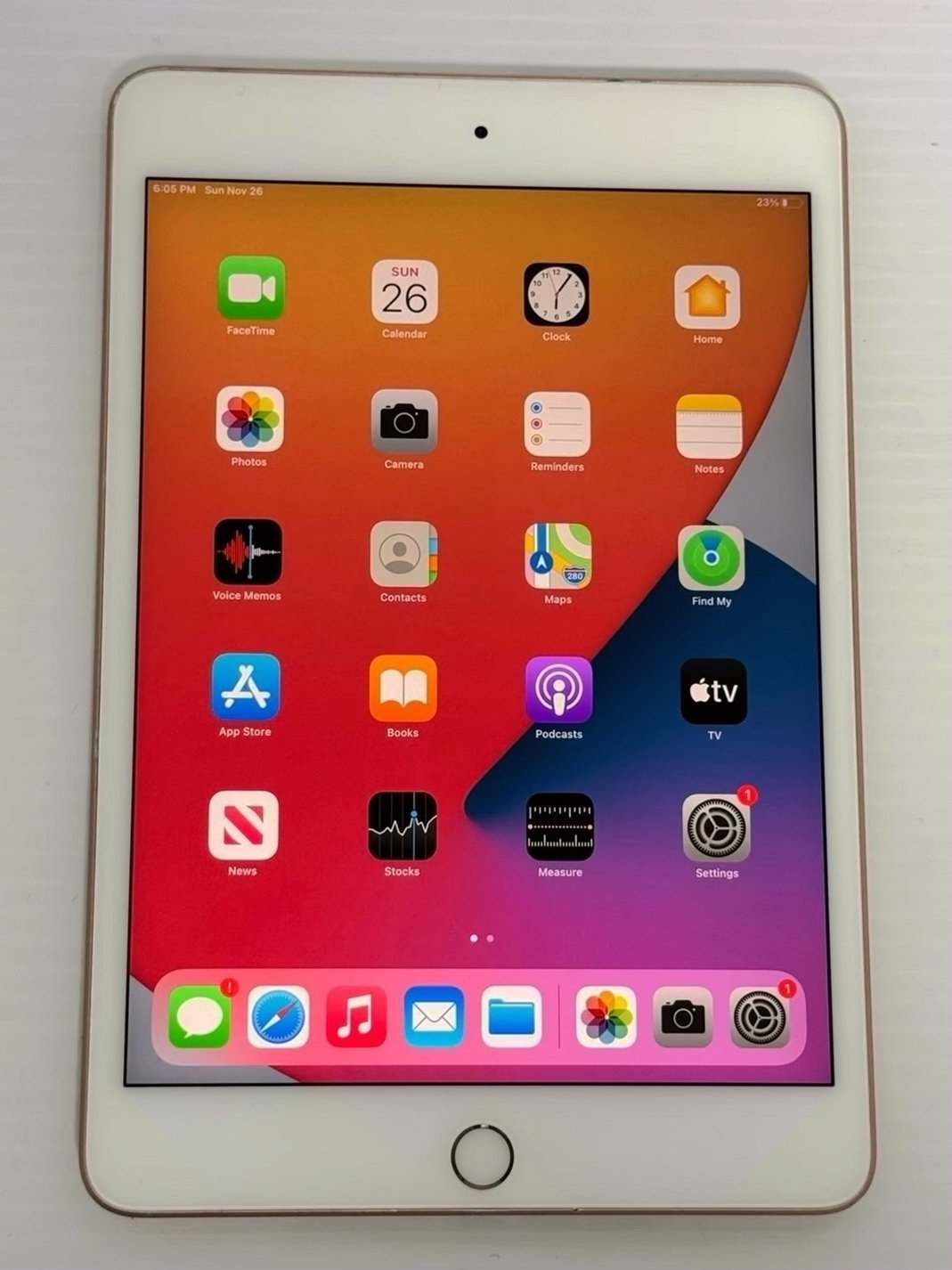 Apple iPad Mini 5 64GB Gold Unlocked Used image 4
