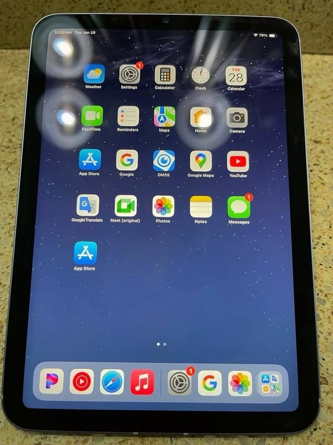 Apple iPad mini 6th Generation 256GB Purple Unlocked - Used image 4