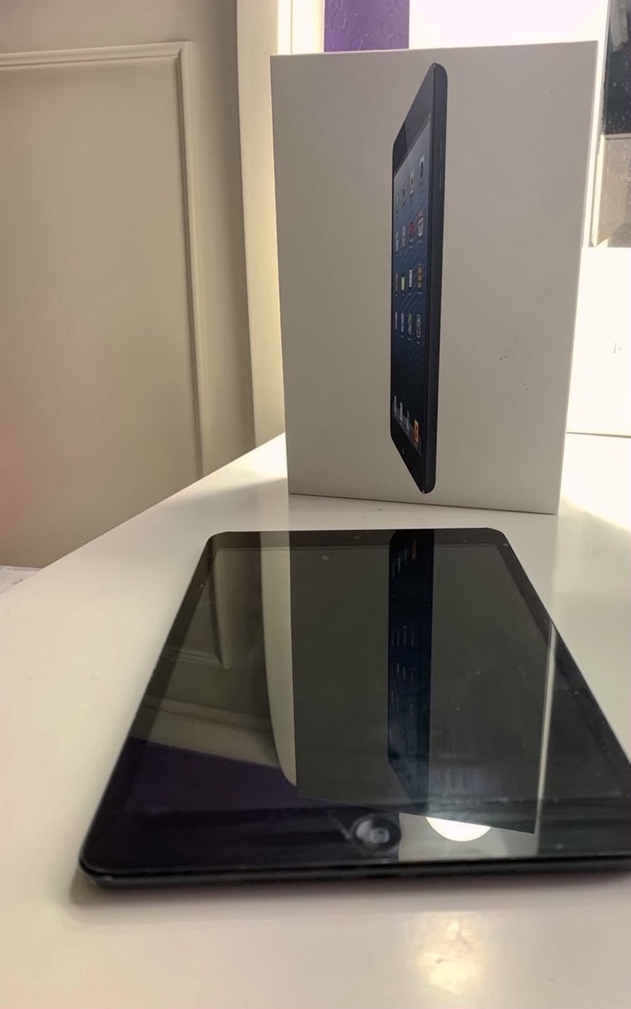 Apple iPad Mini 1st Generation 16GB Black Unlocked - Used image 3