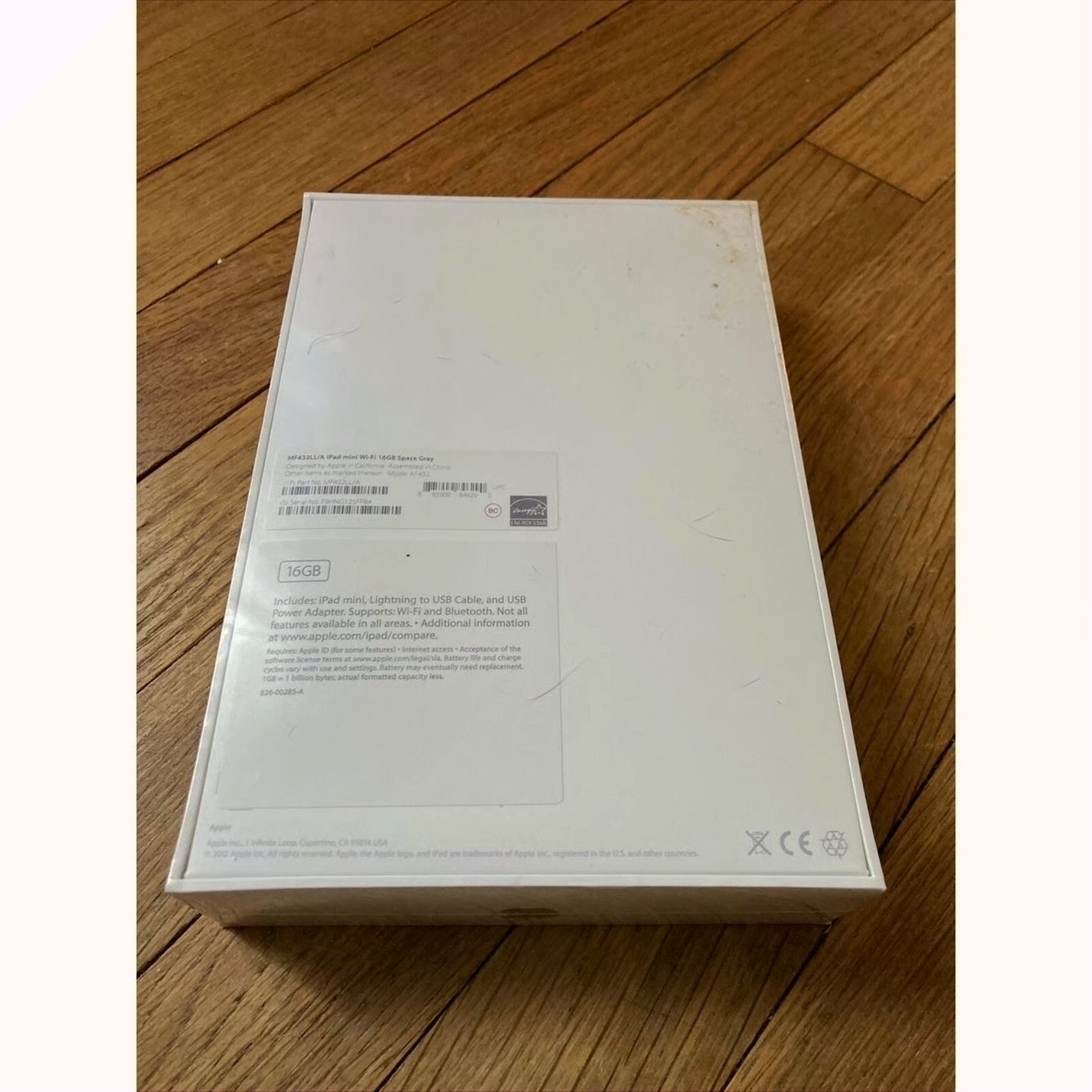 Apple iPad Mini 16GB Space Gray Unlocked - Used image 3