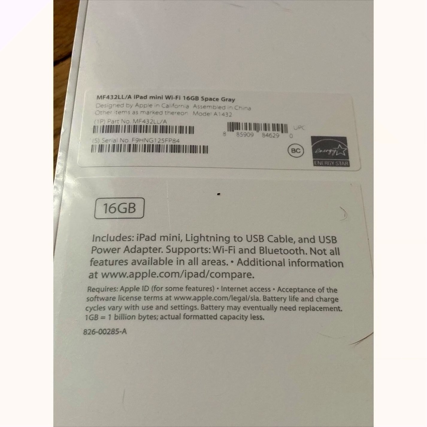 Apple iPad Mini 16GB Space Gray Unlocked - Used image 5