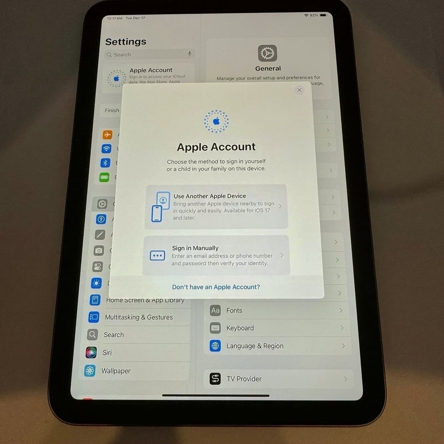 Apple iPad Mini 6th Generation 64GB Space Grey Unlocked - Used image 3