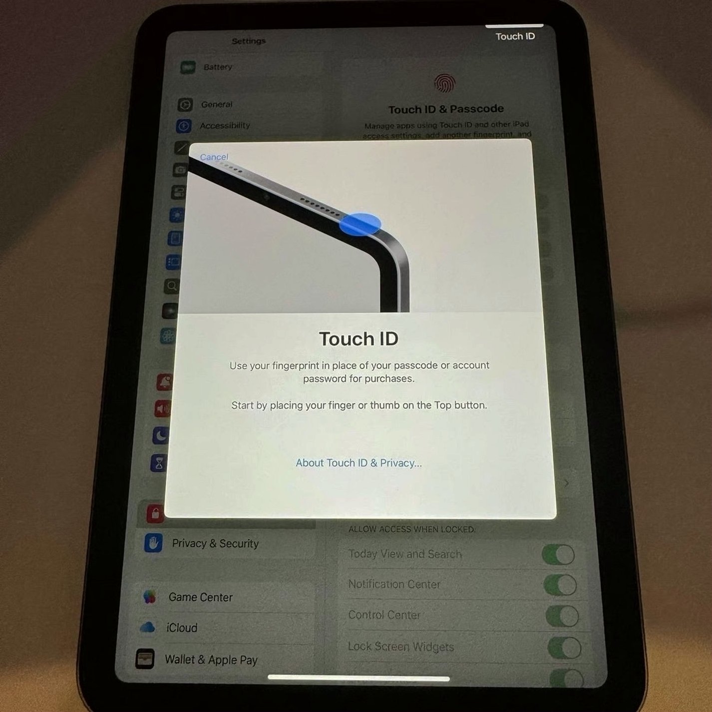 Apple iPad Mini 6th Generation 64GB Space Grey Unlocked - Used image 4