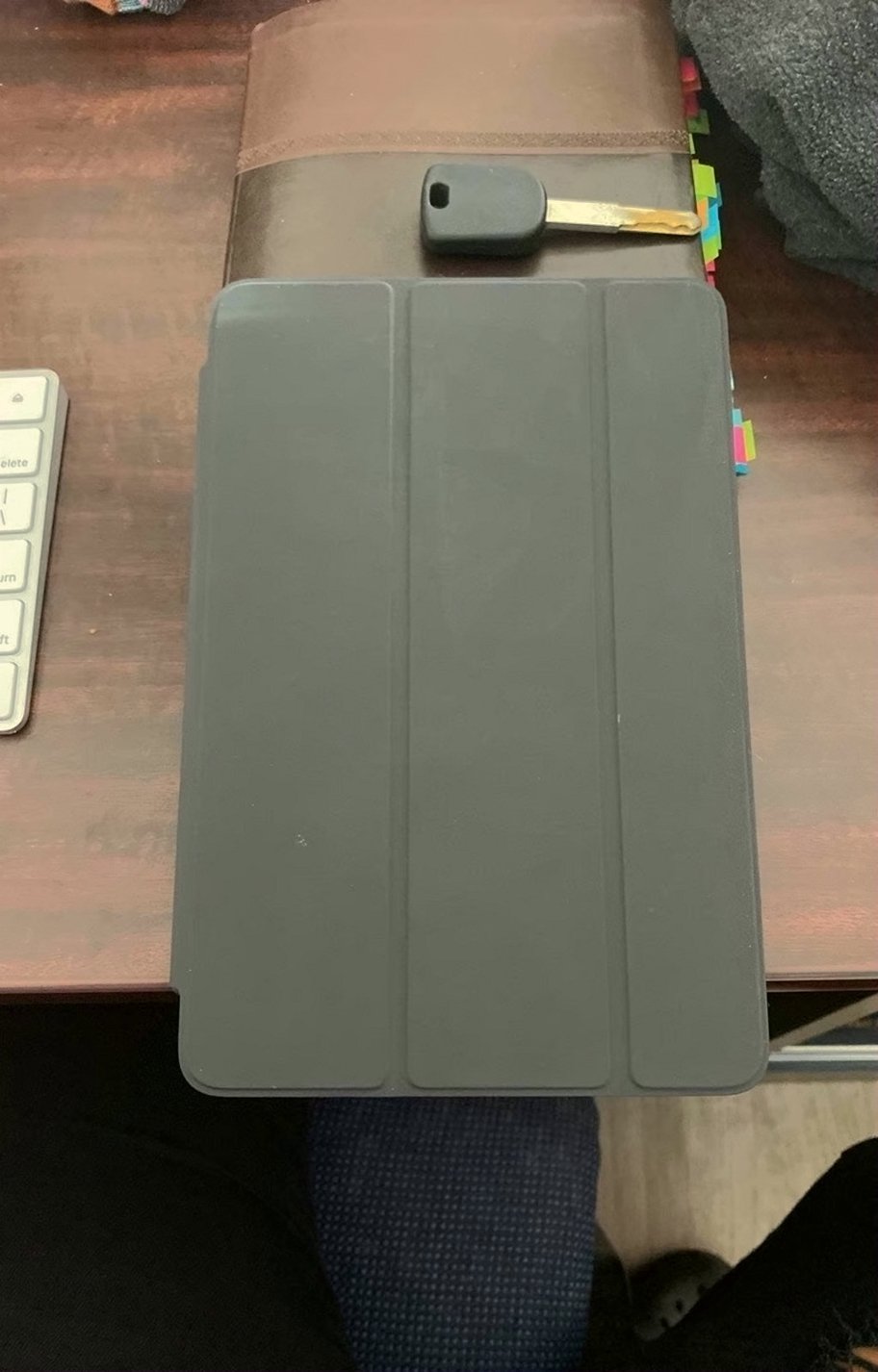 Apple iPad mini 5th Generation 64GB Space Gray Unlocked - Used image 2
