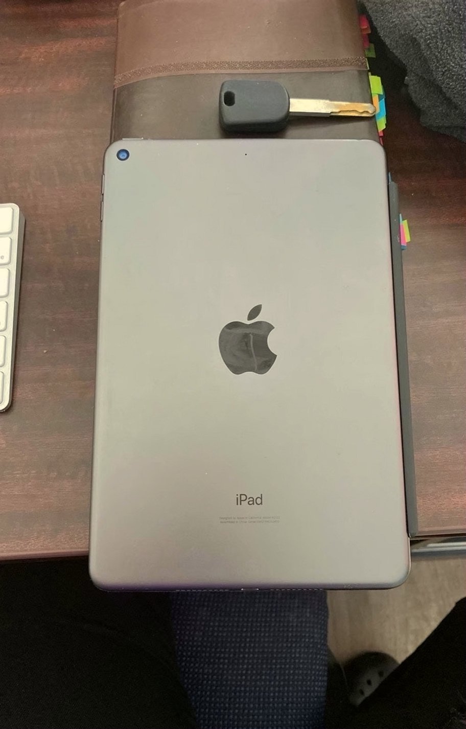 Apple iPad mini 5th Generation 64GB Space Gray Unlocked - Used image 3