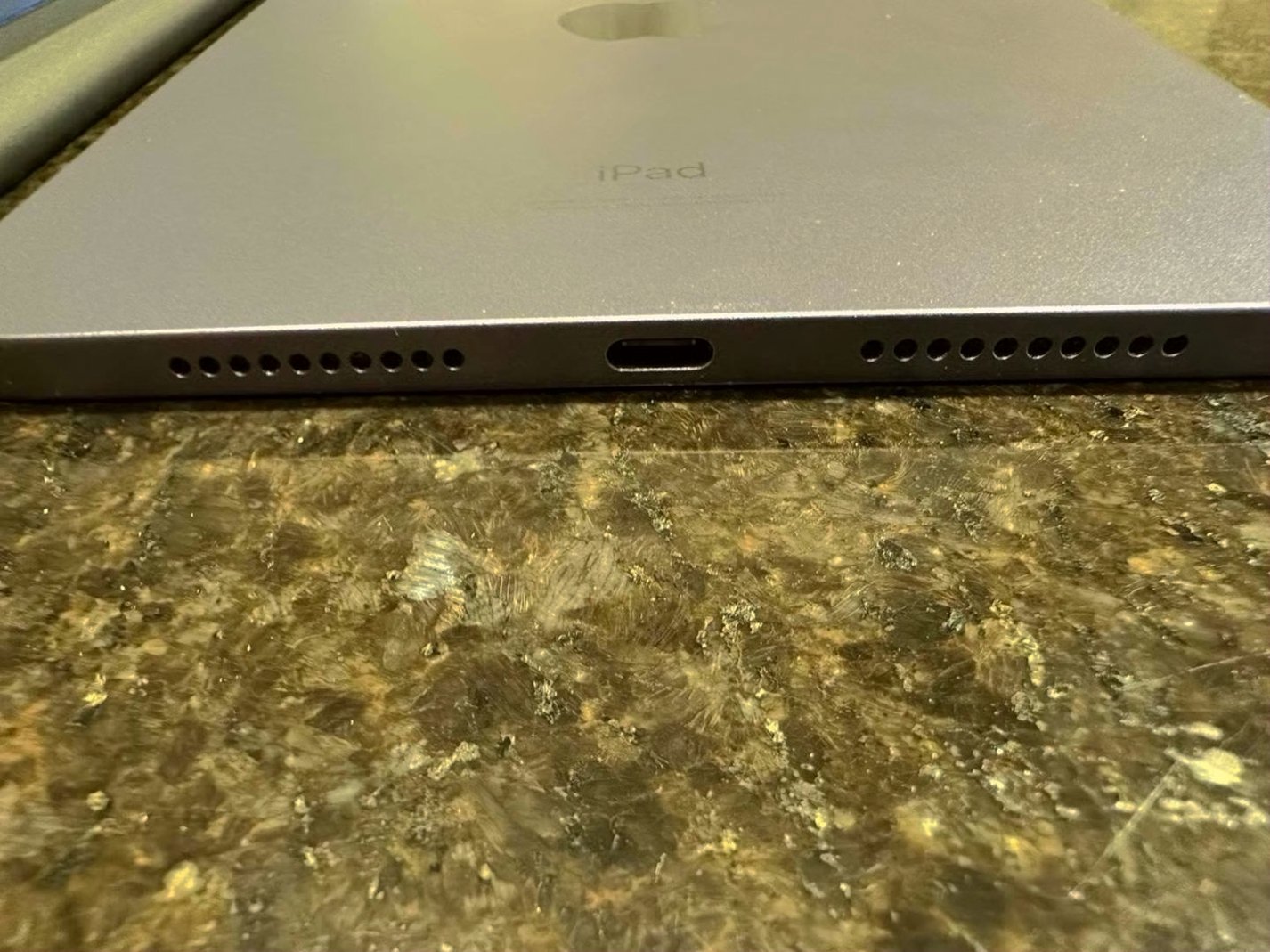 Apple iPad mini 6th Gen 64GB Lavender Unlocked - Used image 4