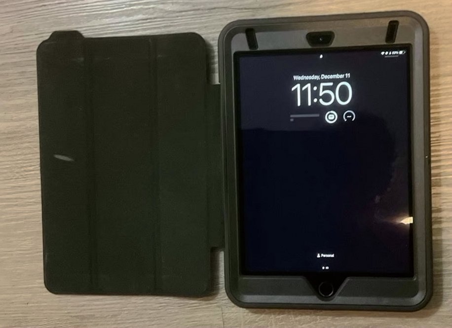 Apple iPad mini 5th generation 64GB Unlocked - Used image 5