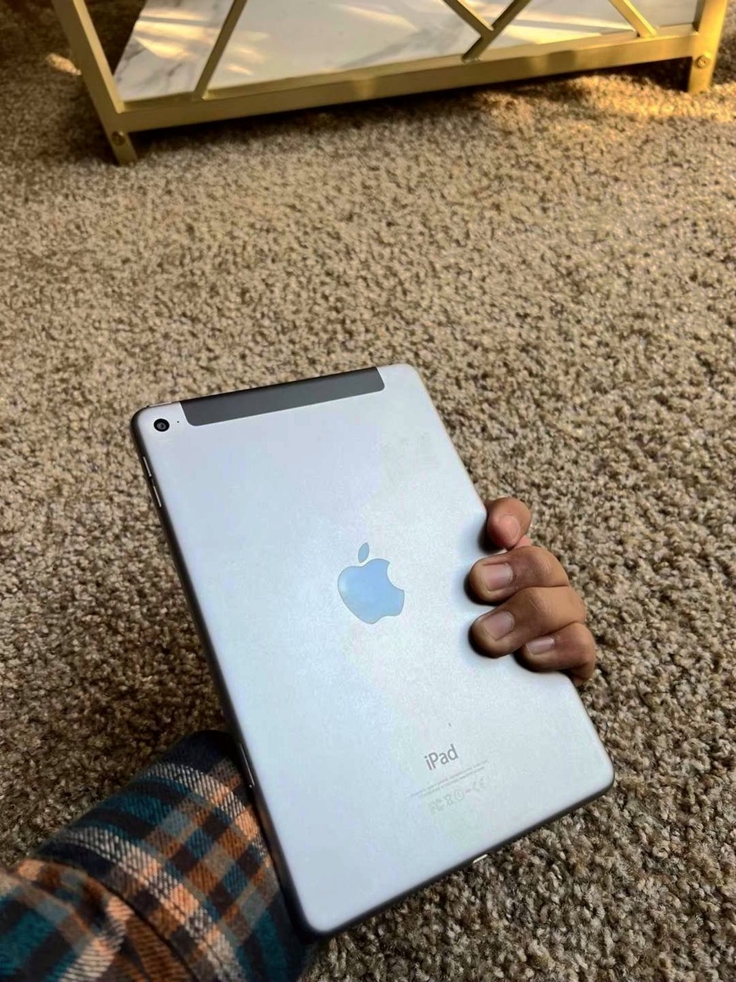 Apple iPad mini 4 128GB Unlocked Used image 3