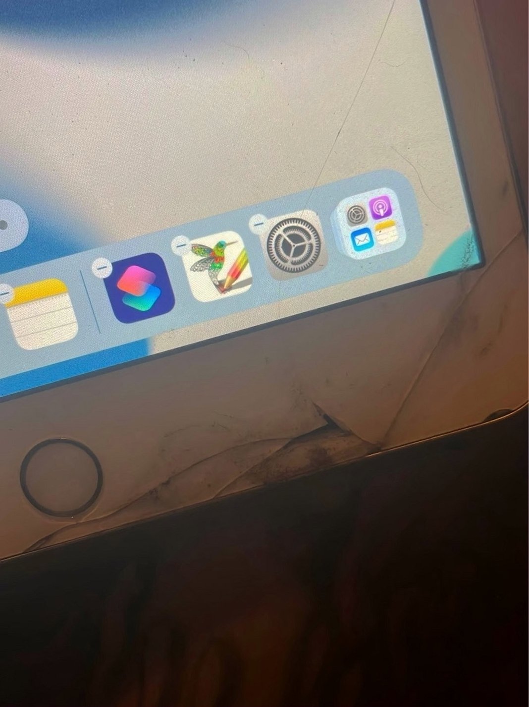 Apple iPad Mini 4th Generation 64GB Rose Gold Unlocked - Used image 2