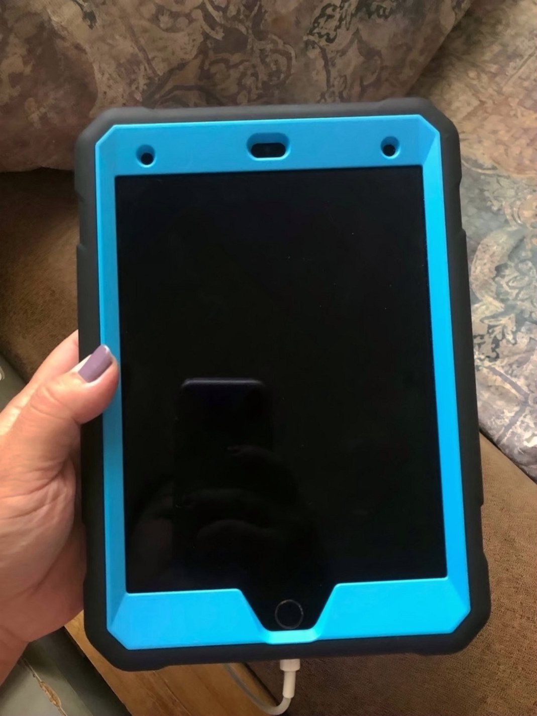 Apple iPad Mini 4th Generation 128GB Unlocked - Used image 4