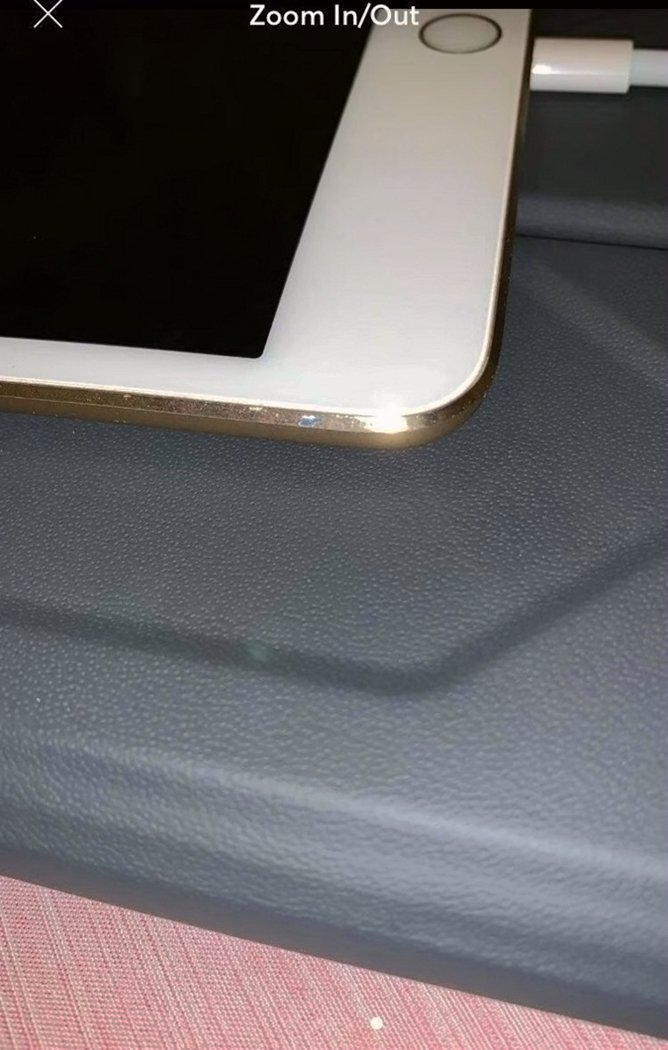 Apple iPad mini 4th Generation 64GB Gold Unlocked - Used image 4