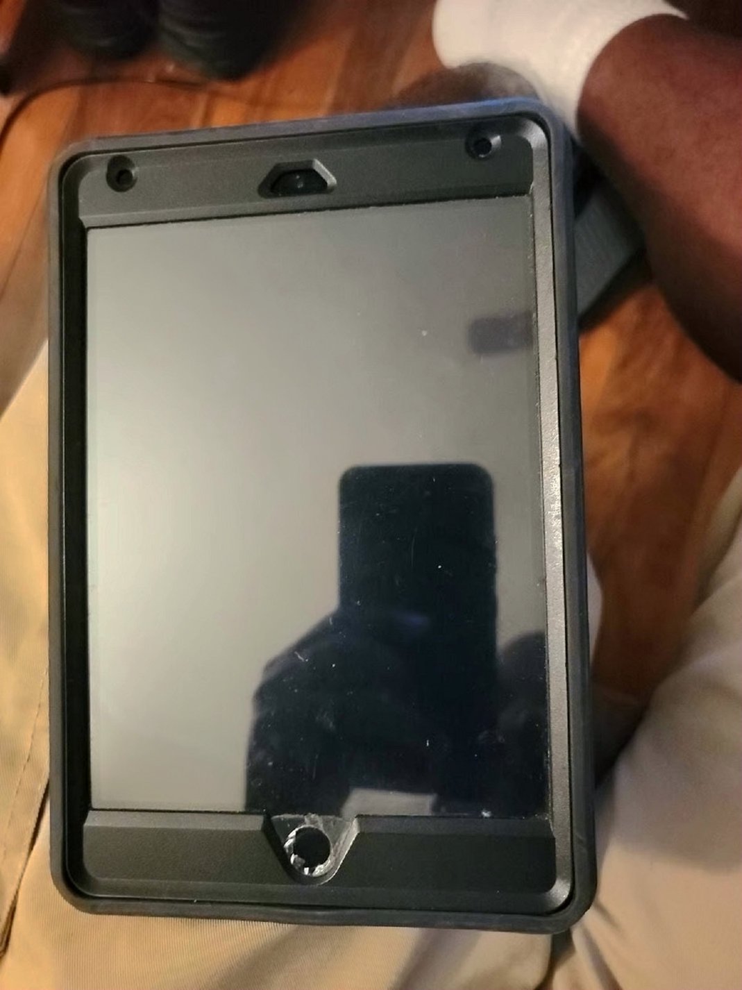 Apple iPad mini 4 6Z93 64GB Space Gray Unlocked - Used