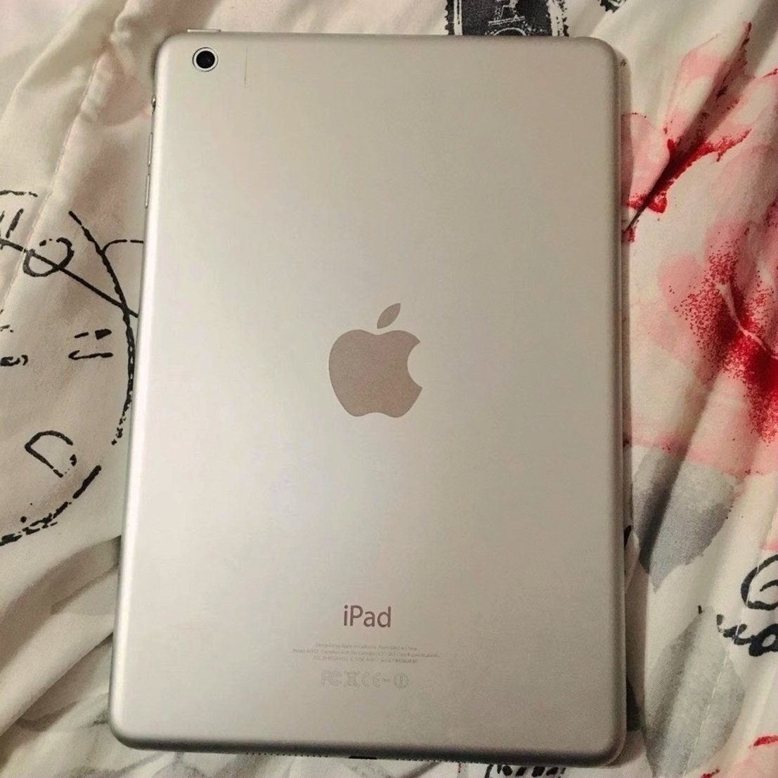 Apple iPad mini 2 16GB Silver Unlocked - Used image 2