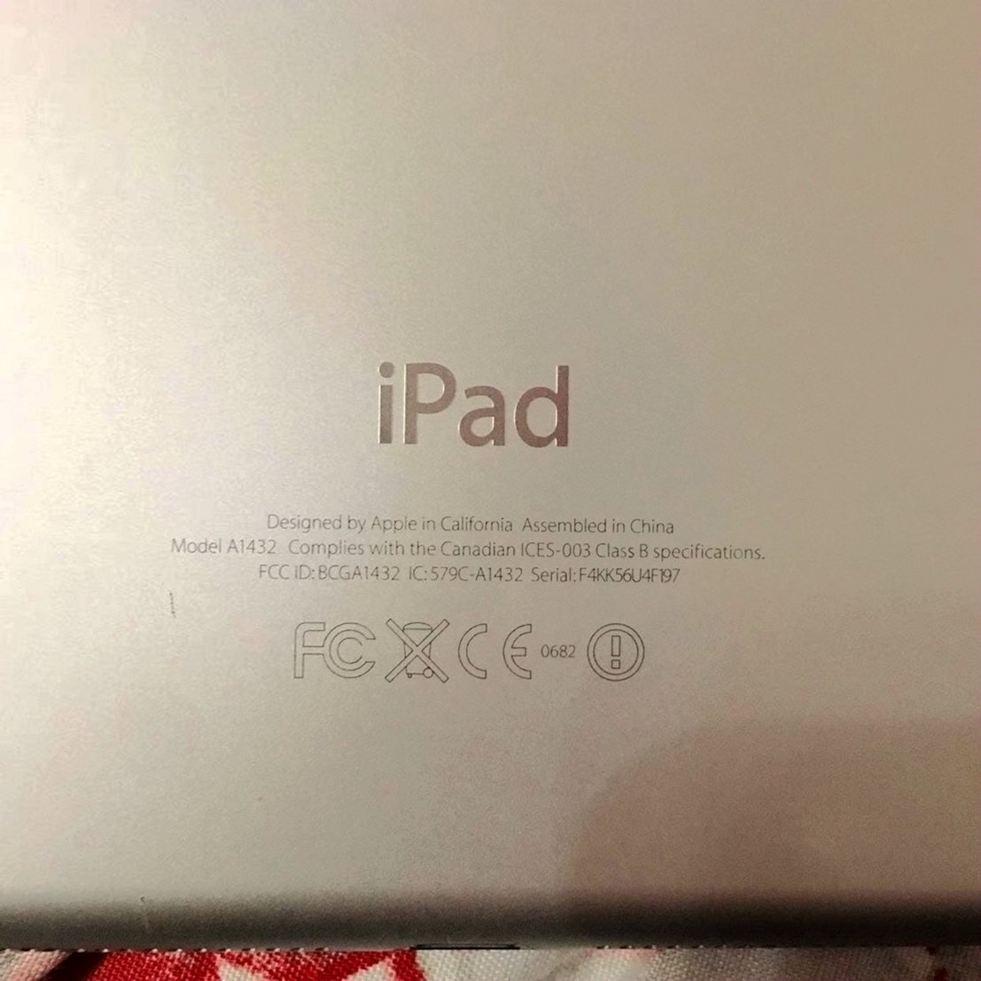 Apple iPad mini 2 16GB Silver Unlocked - Used image 4