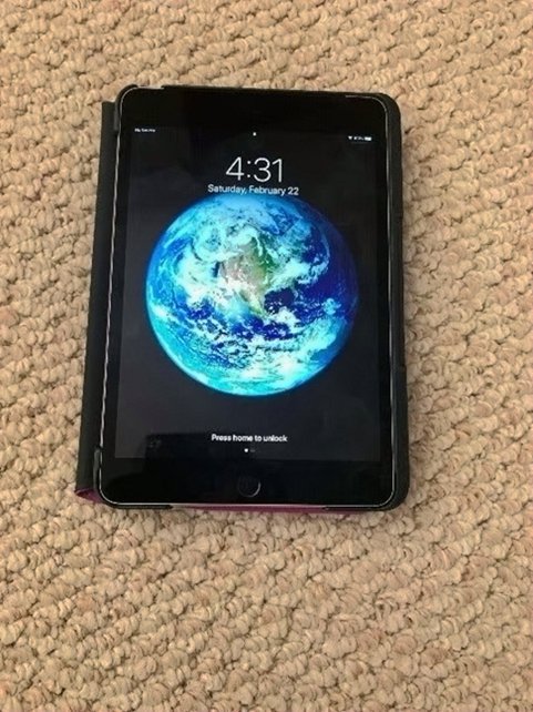 Apple iPad Mini 4 64GB Space Gray Unlocked - Used image 3