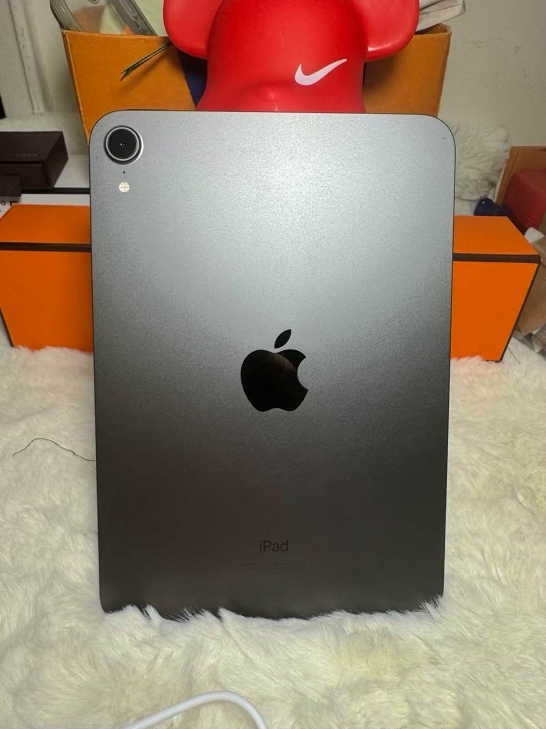Apple iPad Mini 6th Gen 64GB Space Gray Unlocked - Used image 3