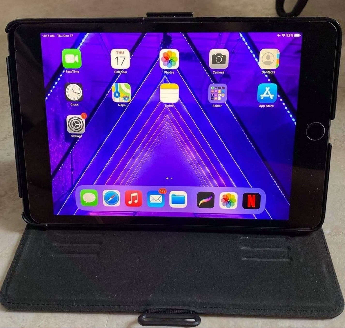 Apple iPad mini 5 64GB Space Gray Unlocked - Used