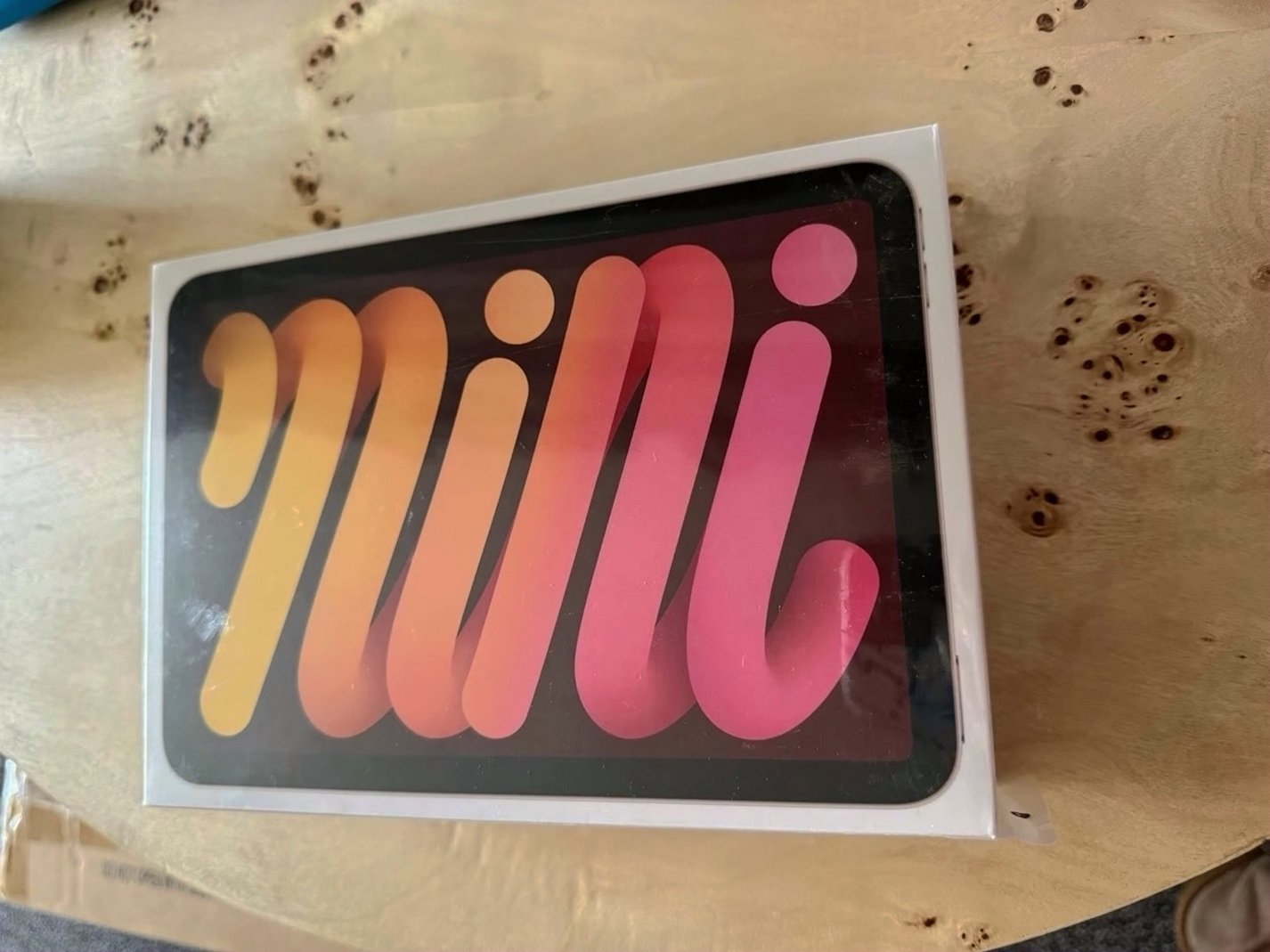Apple iPad Mini 5R86 64GB Pink Unlocked - Used image 4