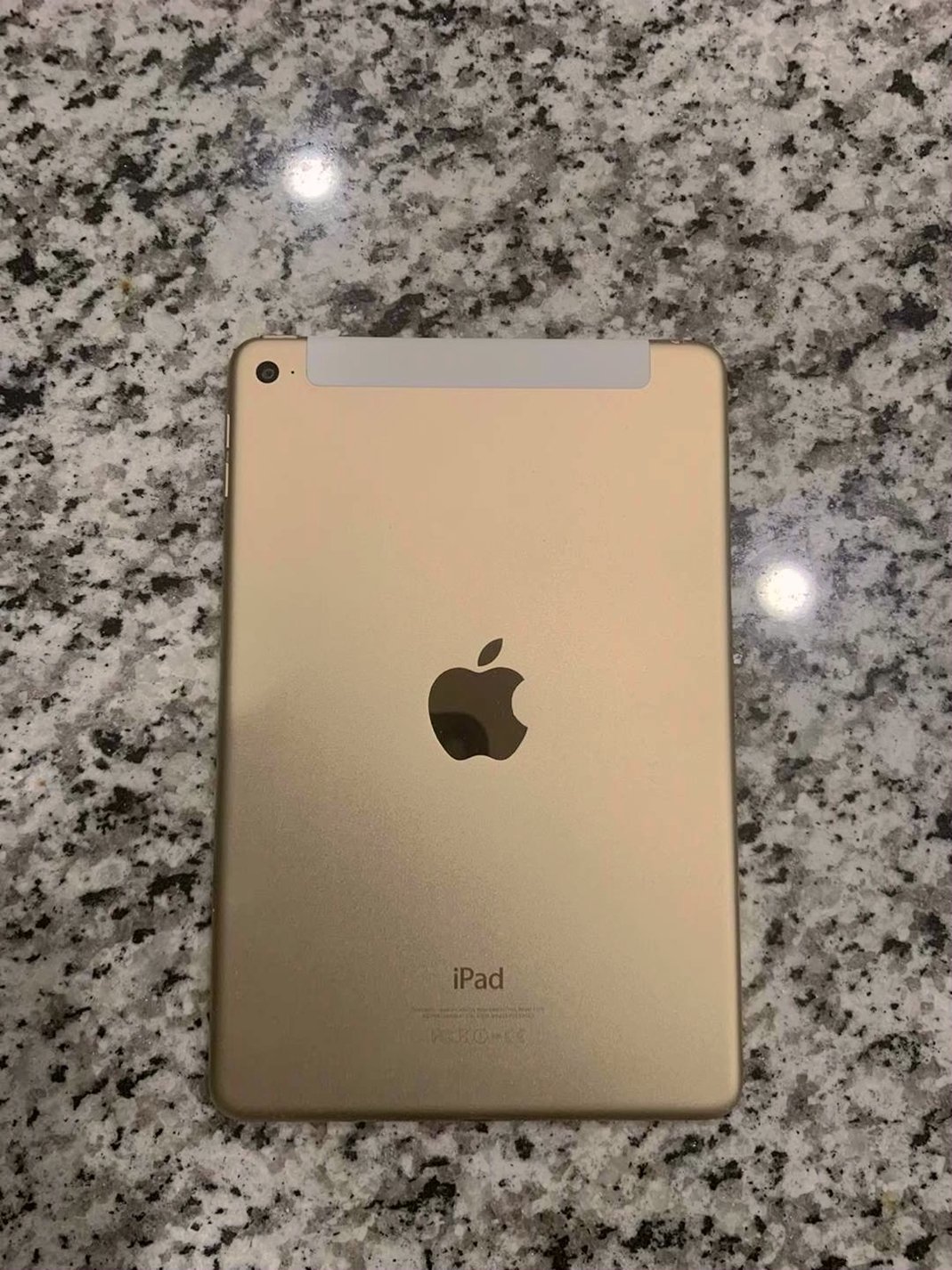 Apple iPad Mini 4 32GB Gold Unlocked - Used image 2