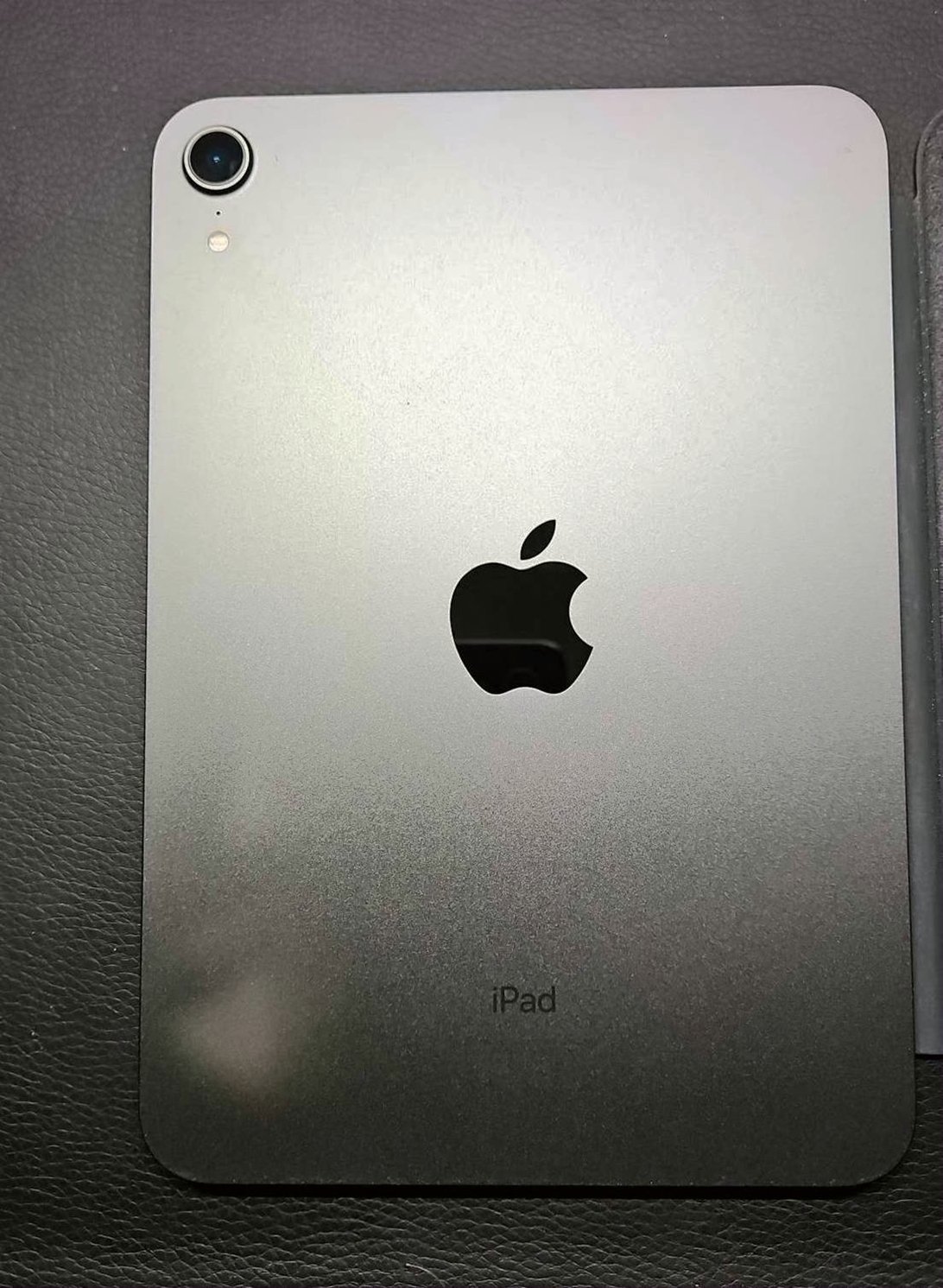Apple iPad Mini 6th Generation 64GB Space Gray Unlocked - Used image 3