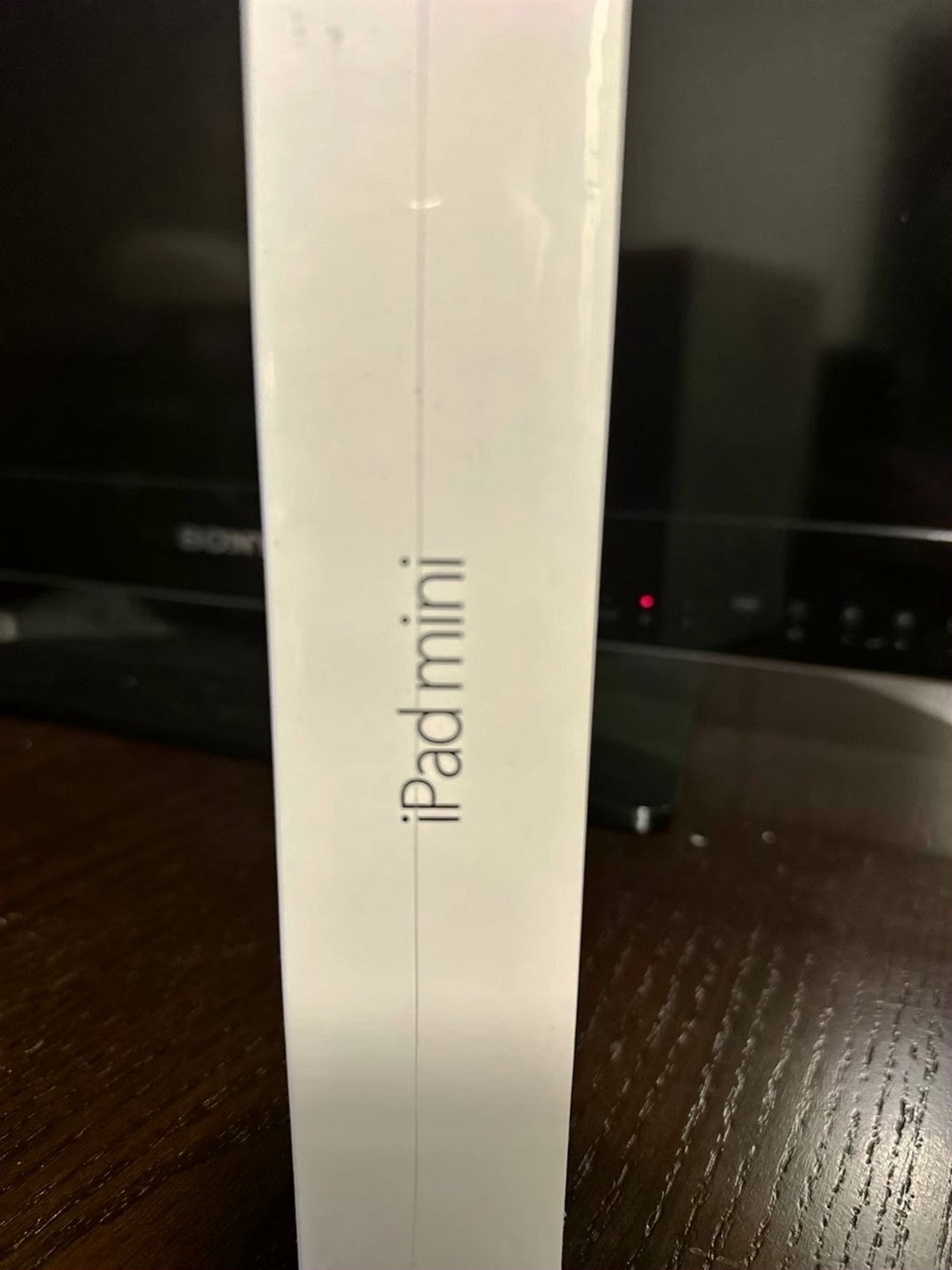 Apple iPad mini 2nd Generation 16GB Silver Unlocked - Used image 2